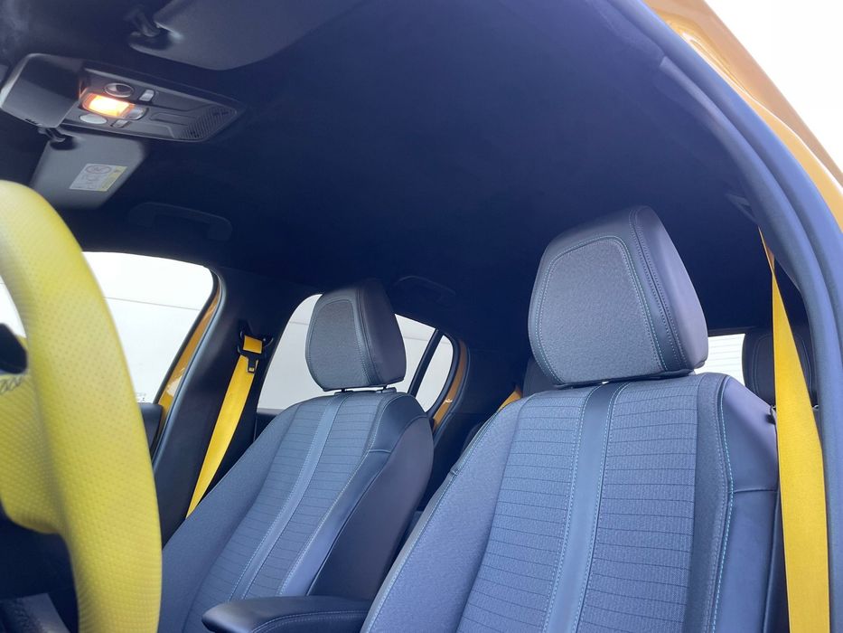 Vand PEUGEOT 208 automat 2022
