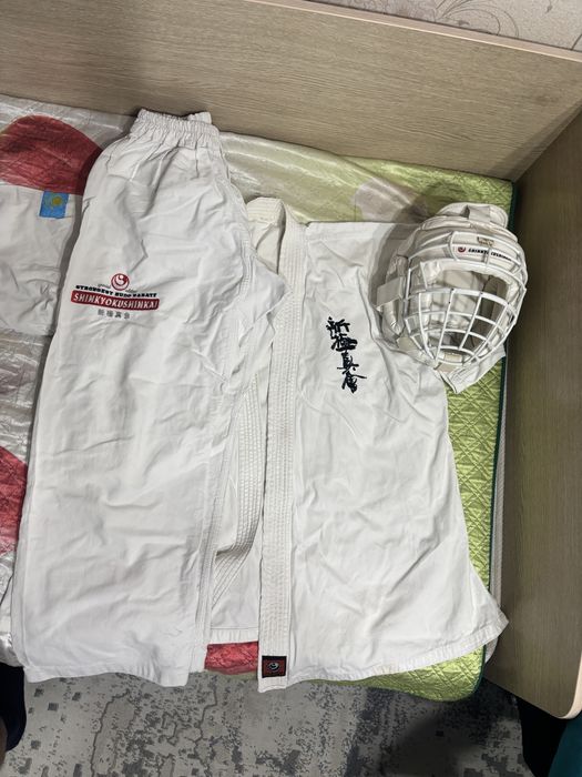 Кимоно 170 размер (шлем в подарок)