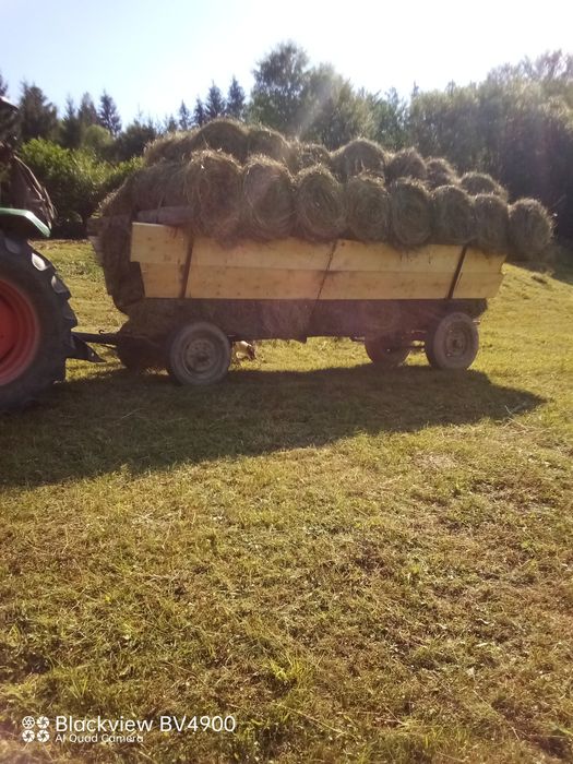 Balotati  de fân și otavă.