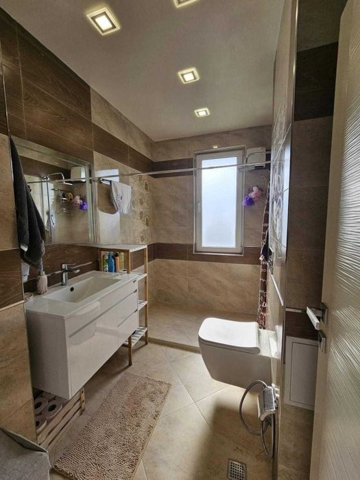 Продава се Тристаен апартамент в Пловдив, Беломорски - 104 кв.м за 1972 €/кв.м - Снимка #7