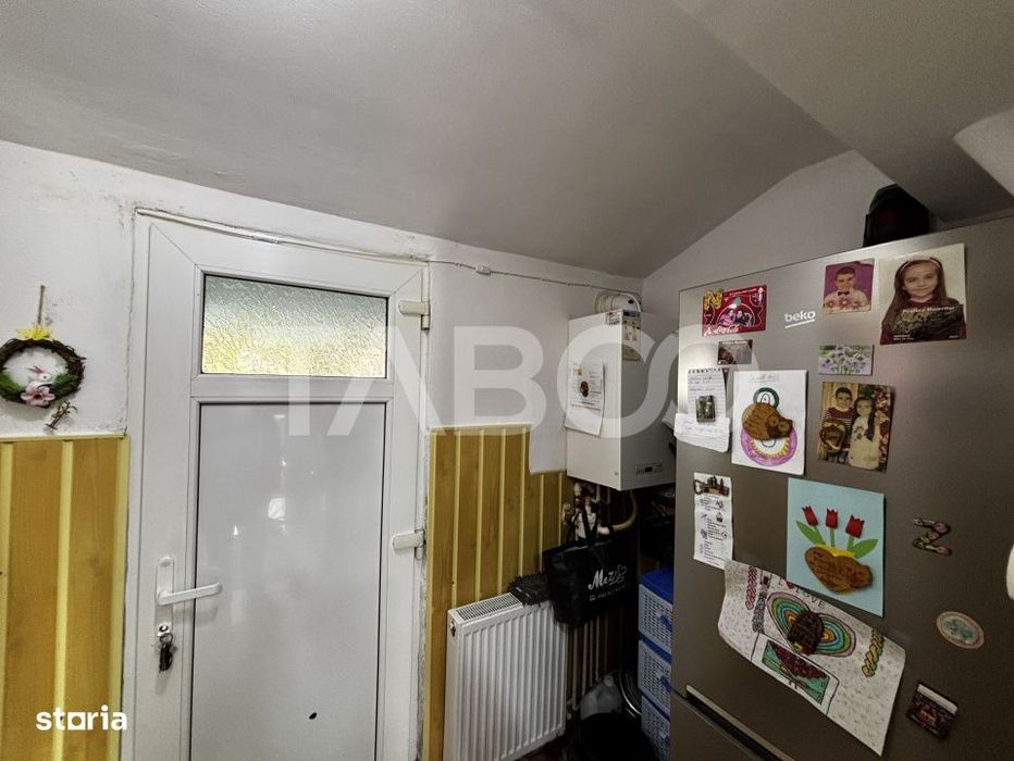 Apartament cu 2 camere mobilate si utilate de vanzare in zona Tiglari