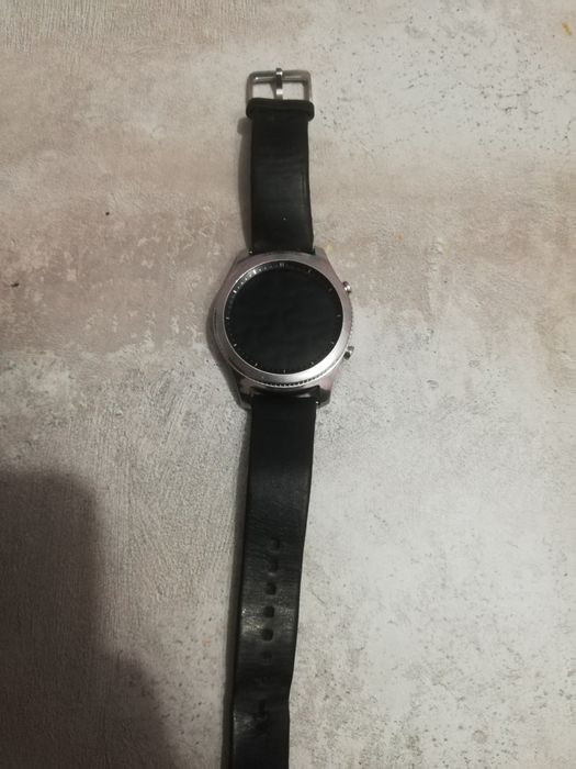 Продам часы samsung gear s3 classic