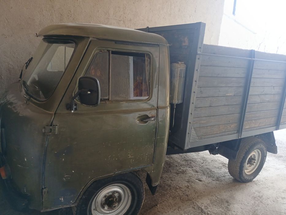 Uaz yuk bortli tent. tex kõrik sugʻurta hammasi 1 yilik bõgan