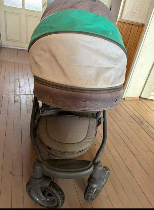 Количка бебешка запазена