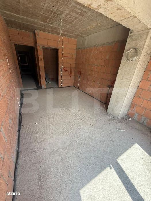 Apartament 3 camere, 2 bai, decomandat, etaj intermediar, zona Tractor — fotografia 1