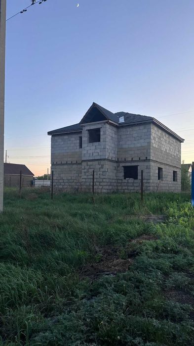 Продам недостроенный коттедж в Бишкуле