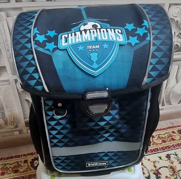 Рюкзак новый школьный