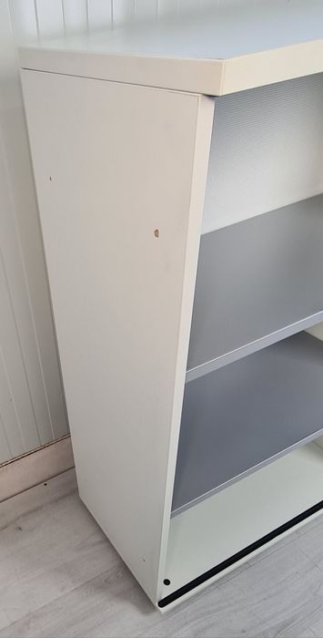 Немски офис шкаф етажарки съхранение на документи и аксесоари