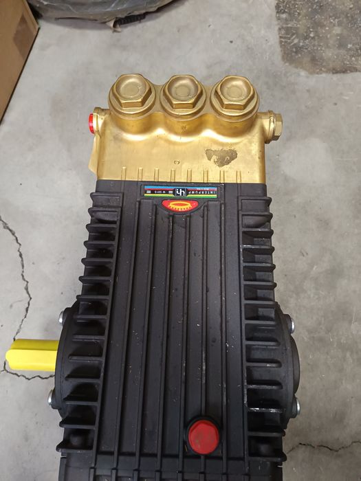 Помпа за високо налягане Interpump W5015 -500 бара