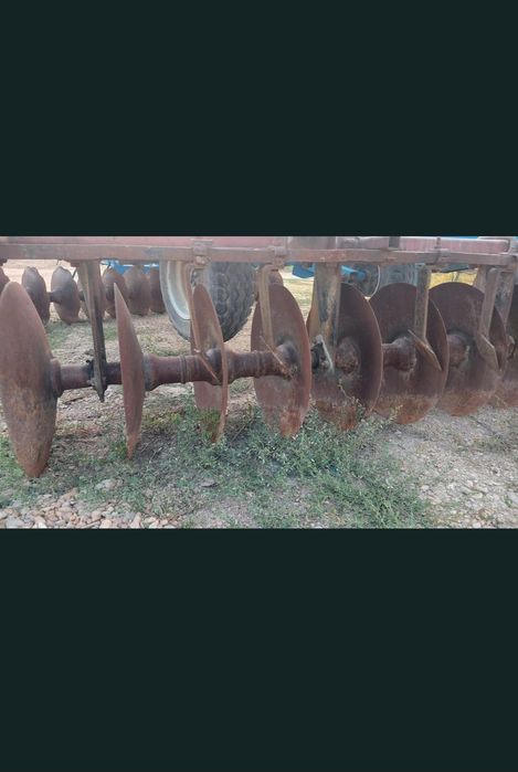 Disc agricol în V