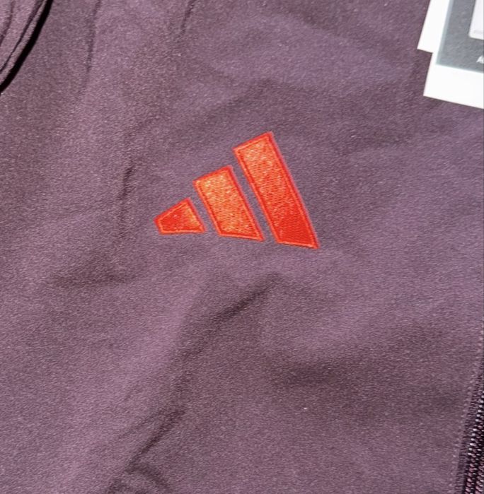 Bluză adidas FC Bayern München sezonul 24/25, Bordeaux,mărimea XS
