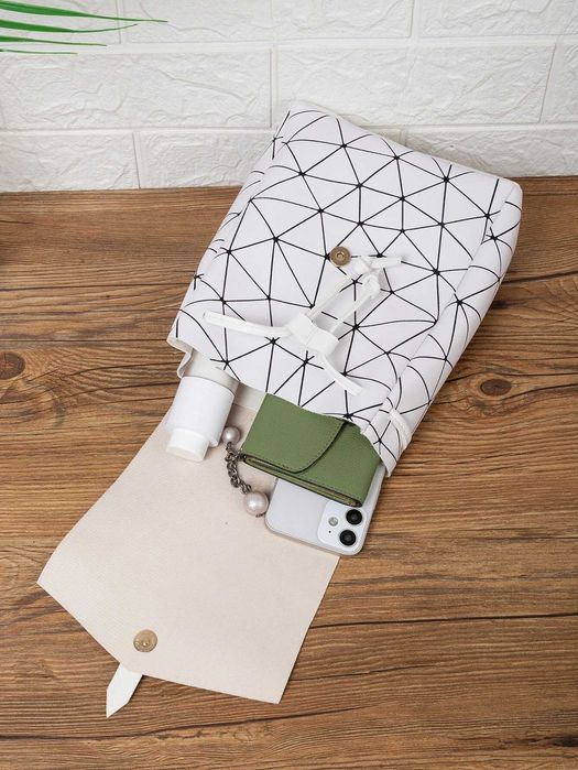 Rucsac cu clapă grafică geometrică