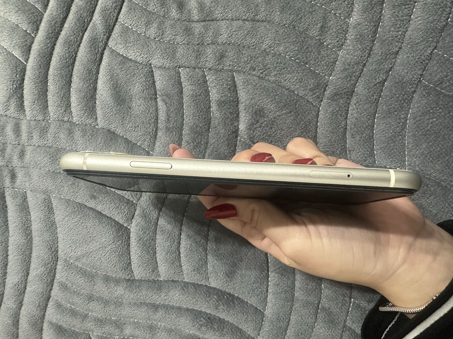 Айфон 11  128гб