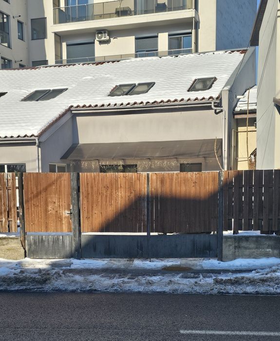 Casa 5 camere - zona Platinia