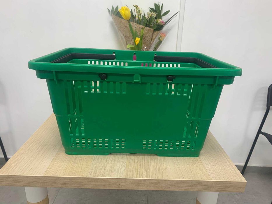 Кошница за пазаруване на колела и ръчни