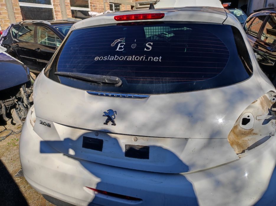 Заден капак за Пежо-208