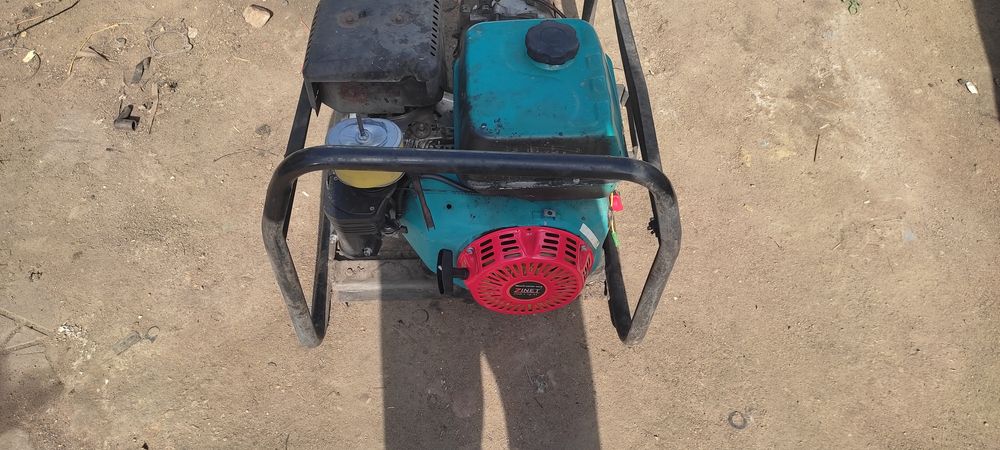 Продам Бензиновый Генератор Alteco