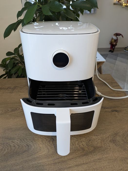 Продавам Xiaomi Smart Air Fryer Pro 4L – като нов