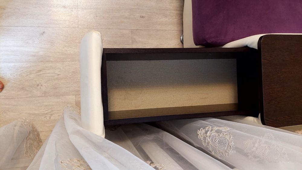 Продам диван в хорошем состоянии