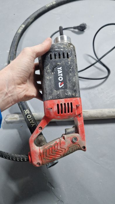 Vibrator beton Yato