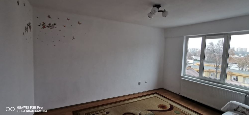 De inchiriat apartment cu 3 camere in Tudor