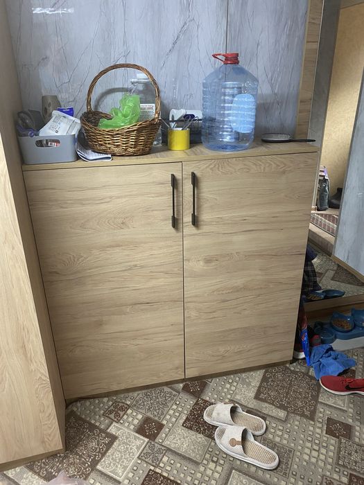 Продам два шкафа