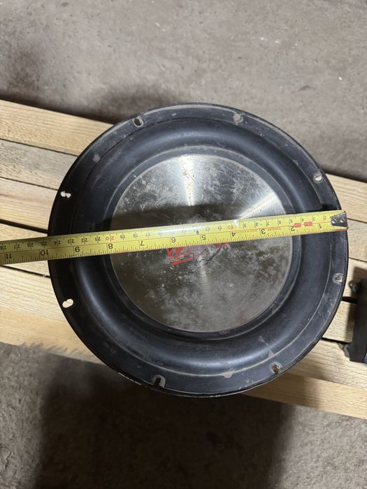 Продам динамик в хорошем состоянии