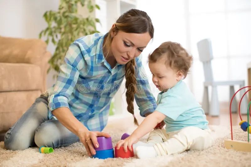 Детегледачка за 1-годишно дете – гр. Варна, район Траката