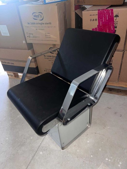 Scaun pentru scafa din piele