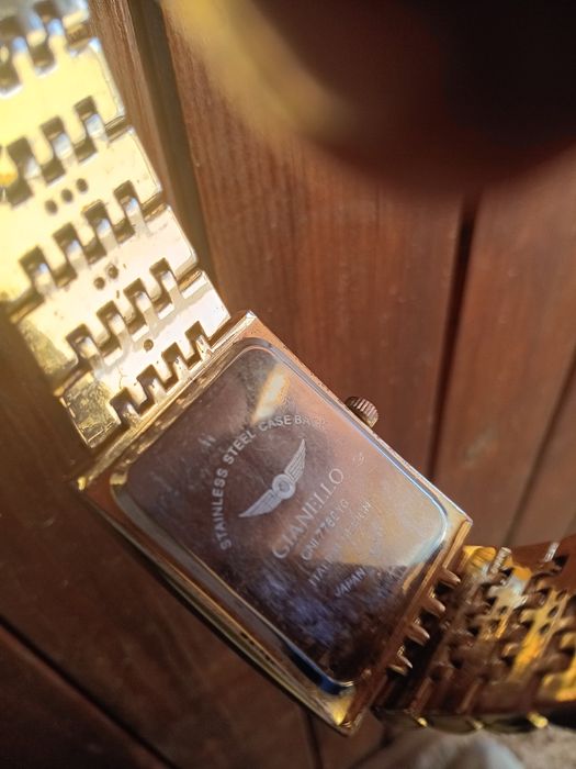 Часовник нов GIANELLO.