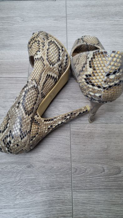 Pantofi de dama cu toc