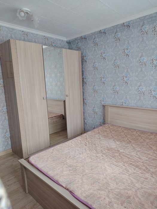 Продам спальный гарнитур