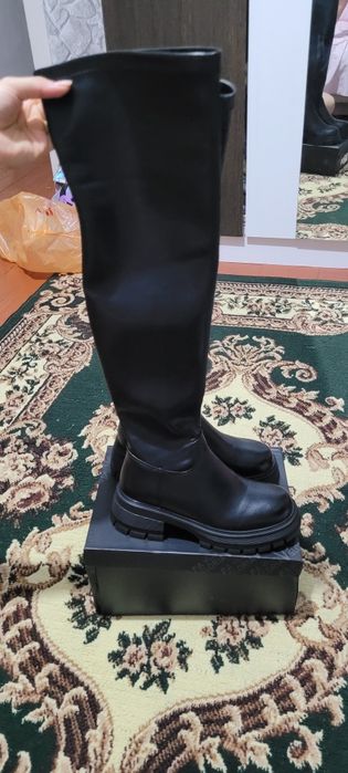 Продам ботфорты  новые