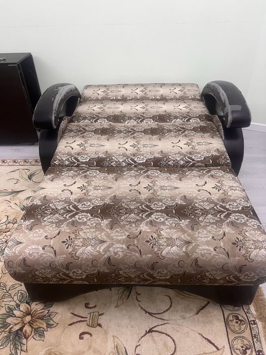 Продам комплект, диван и кресло