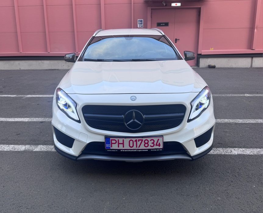 Mercedes Benz Gla Pachet amg Interior exterior 4matric