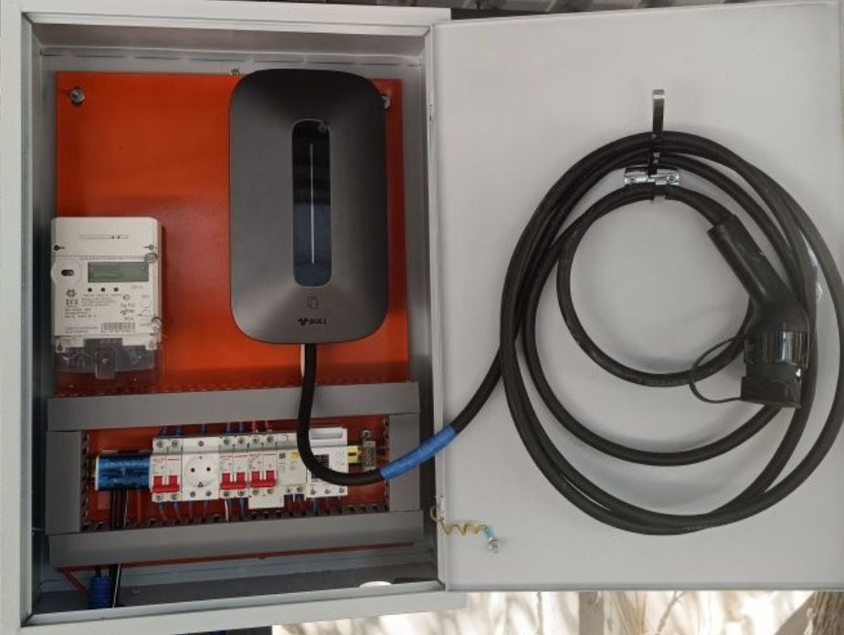 Установка зарядное устройство для Электромобилей.
7квт зарядка установ