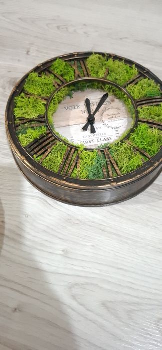 Промо цена! Стенен часовник със скандинавски мъх