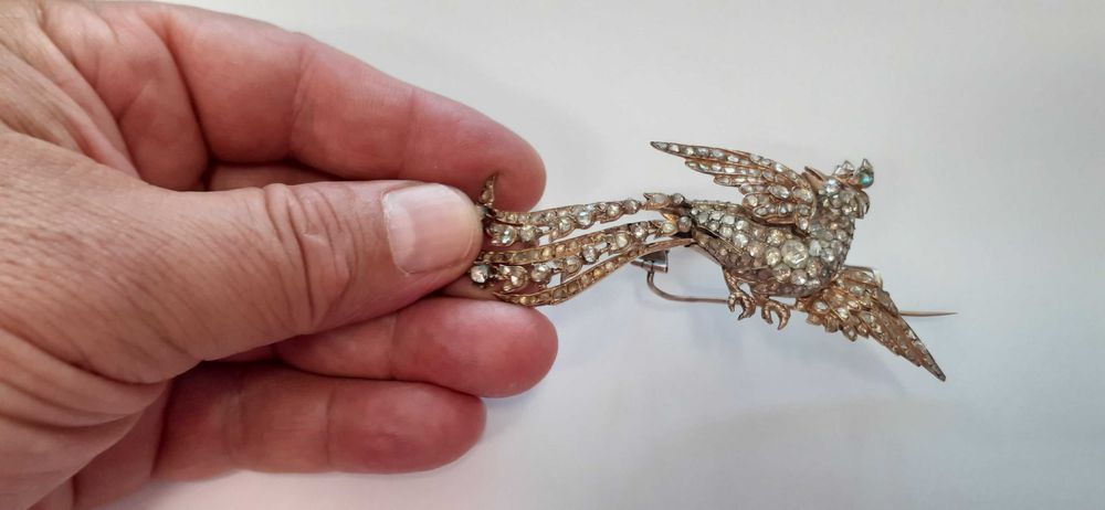 Старинна ретро златна брошка с диаманти