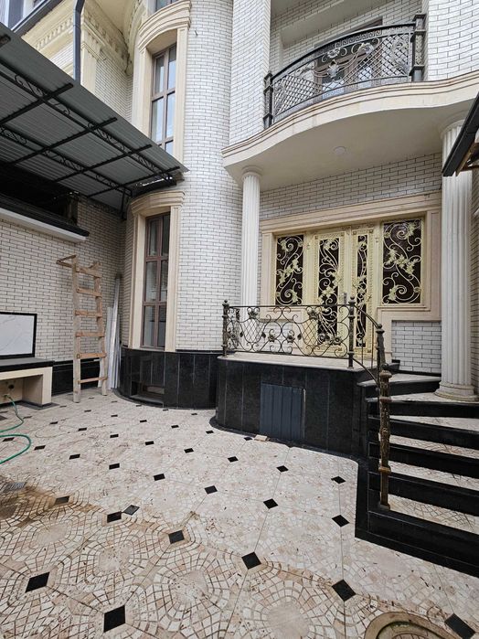 Шикарный коттедж для большой семьи. БИЙ. 4 уровня