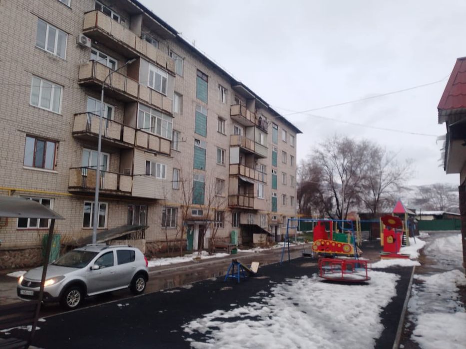 Продам квартиру 3 комнатную