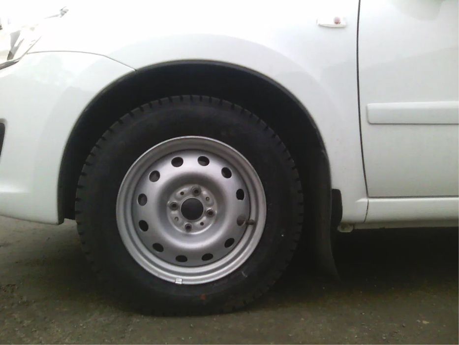 Продам летние резины 14 размера