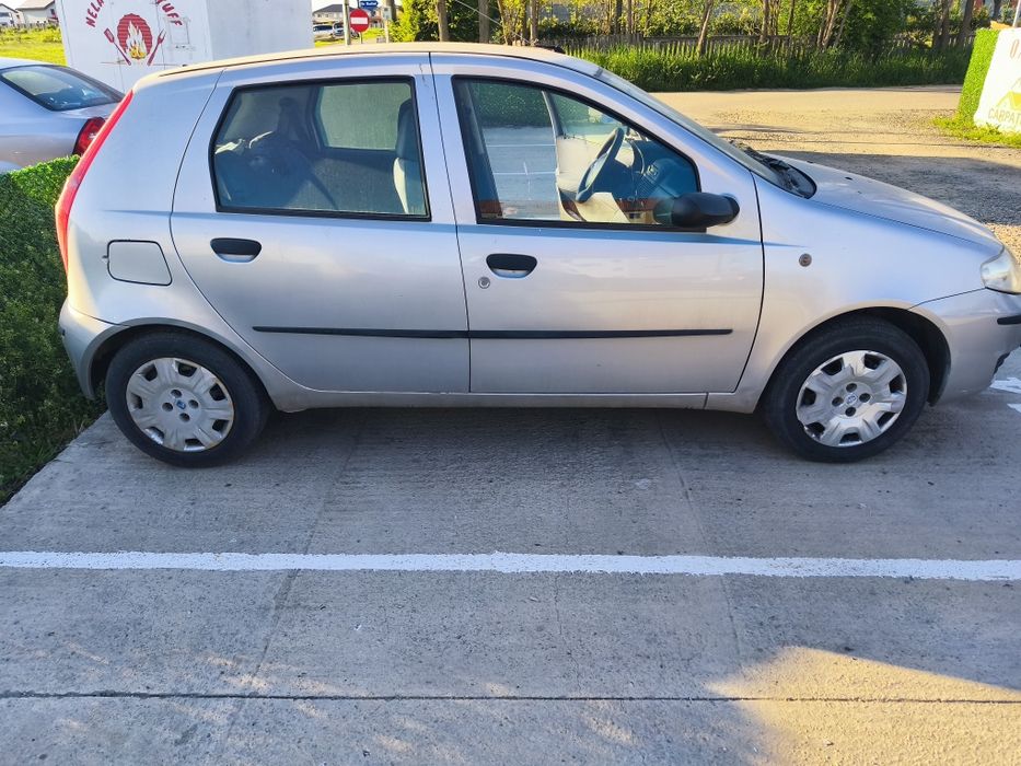 Vând Fiat Punto 2004, motor 1.2 benzină, mașină are probleme la motor
Preț: