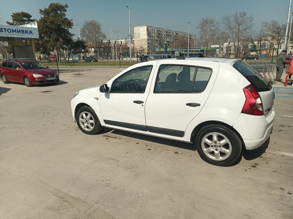 Дачия Сандеро 1.4 газ