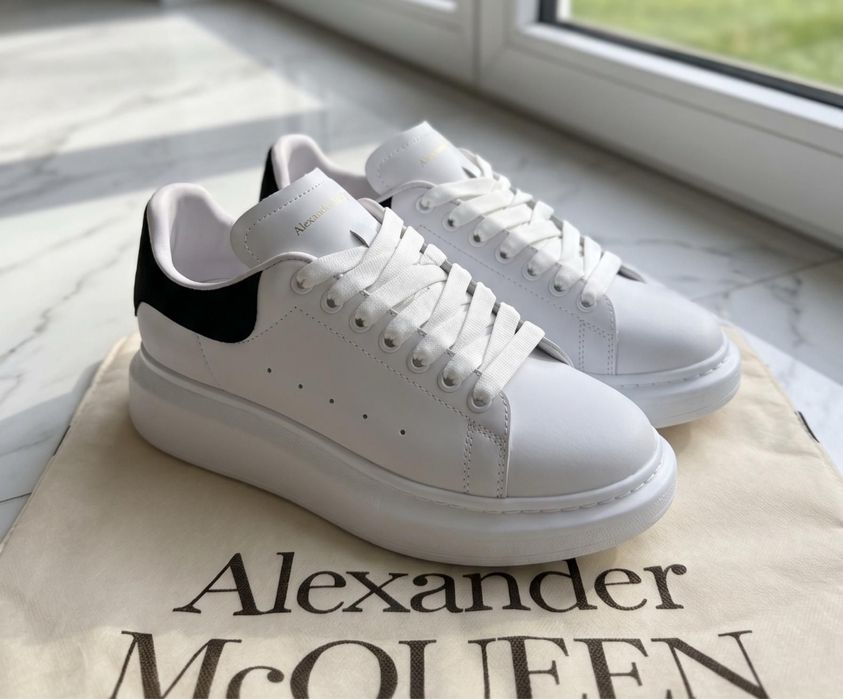 Alexander Mcqueen - White and Black - 40-45