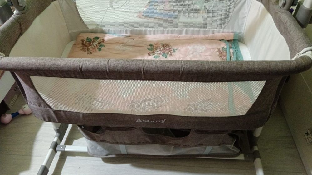 Продается кроватка манеж