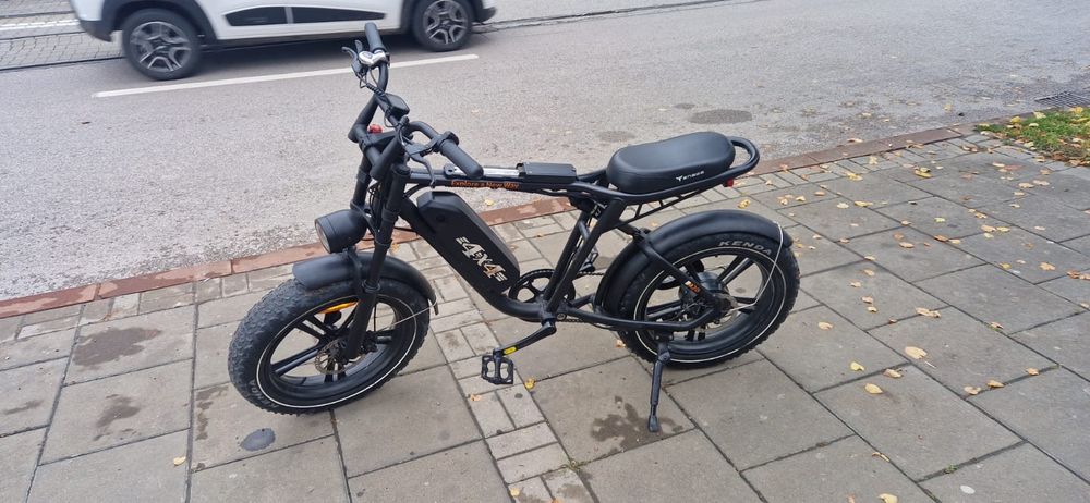 Biciucleta electrica m20 ajunge pana la 50km pe ora am si roți de reze