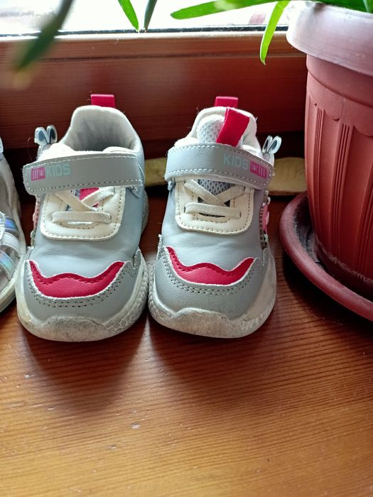 Детская обувь для девочки.