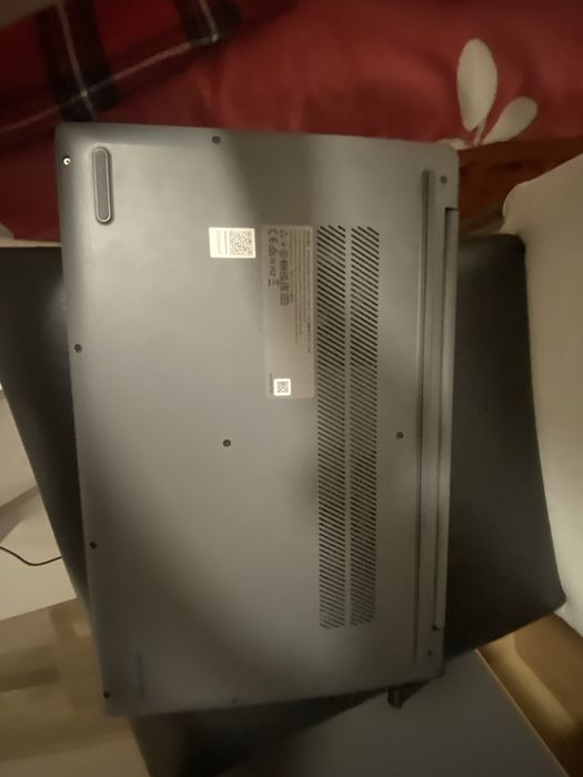 Leptop lenovo folosit 2luni