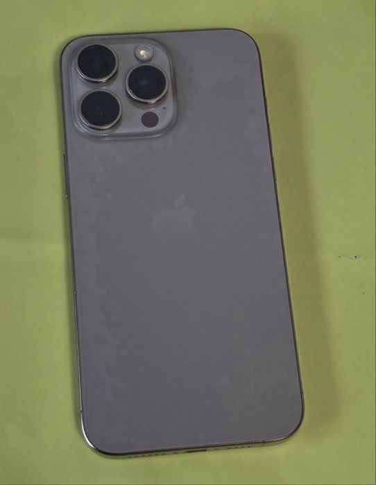 256GB iPhone 15 Pro Max Гаранция Yettel 2028 NATURAL TITANIUM