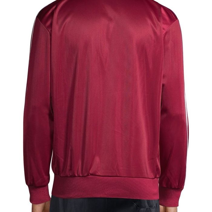 Оригинальные спортивные ветровки на молнии.